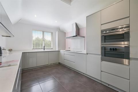 2 bedroom apartment for sale, Heath Drive, Walton On The Hill