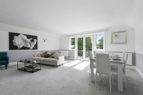 2 bedroom apartment for sale, Heath Drive, Walton On The Hill
