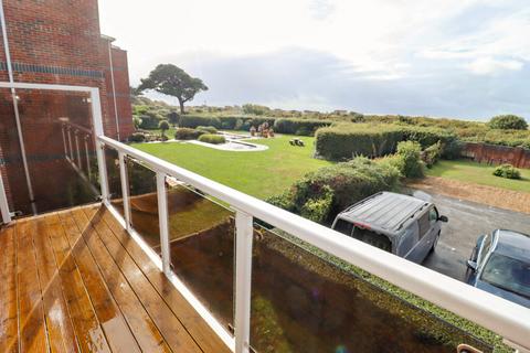 2 bedroom flat for sale, Seafront, Hayling Island