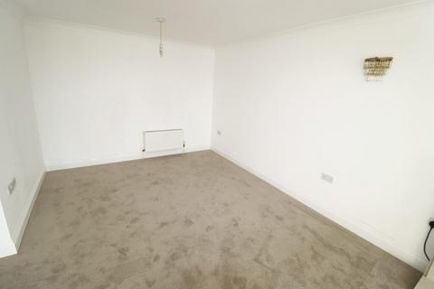 2 bedroom flat for sale, Seafront, Hayling Island