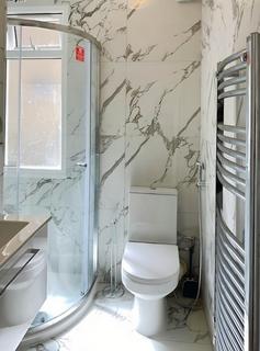 1 bedroom in a house share to rent, Floyd Road London SE7