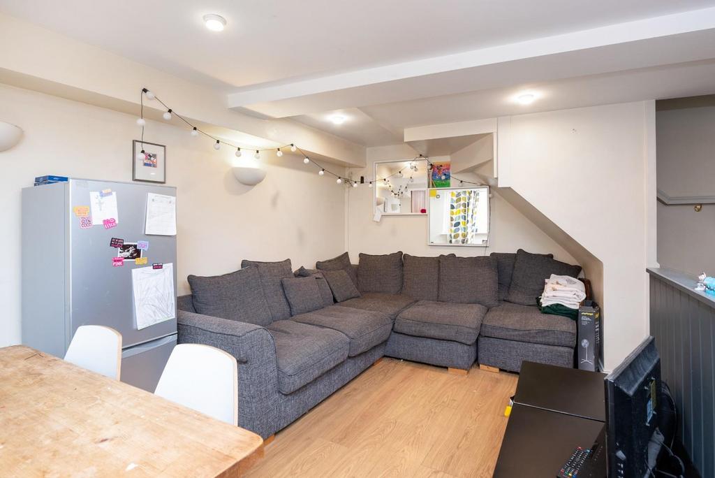 2 Lambridge Buildings Mews, Bath, BA1 6 QY-7.jpg