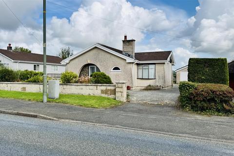 undefined, Llandissilio, Clynderwen