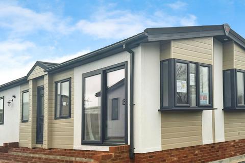 2 bedroom park home for sale, Folkestone, Kent, CT18