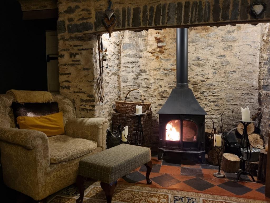 Living room (second image)