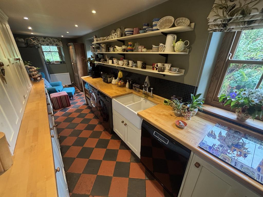 Kitchen (second image)