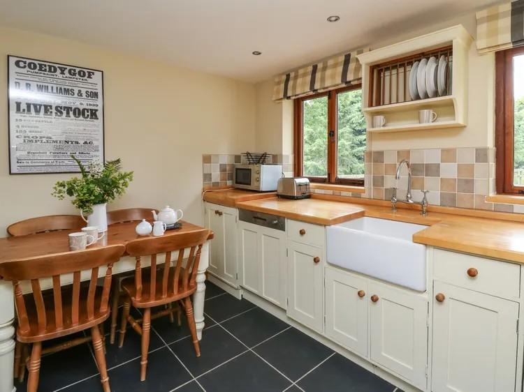 Kitchen cottage 2