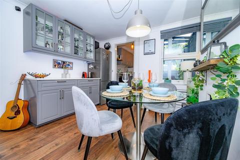undefined, Shaftesbury Road, Watford