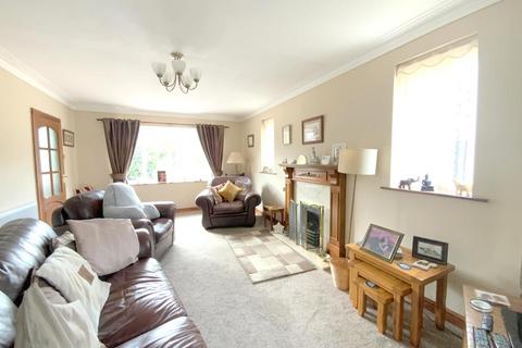 3 bedroom detached bungalow for sale, Thirkleby Crescent, Grimsby