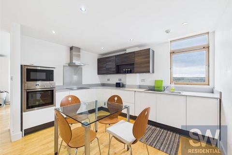 2 bedroom penthouse to rent, Magellan House, Armouries Way, Leeds