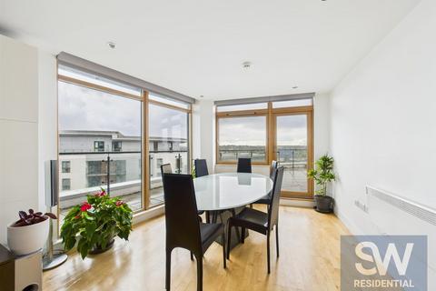 2 bedroom penthouse to rent, Magellan House, Armouries Way, Leeds