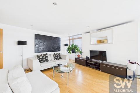 2 bedroom penthouse to rent, Magellan House, Armouries Way, Leeds