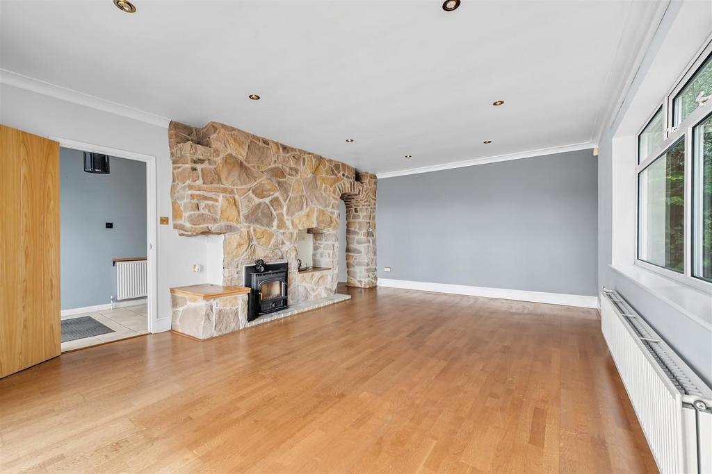 Sitting Room - fireplace.jpg