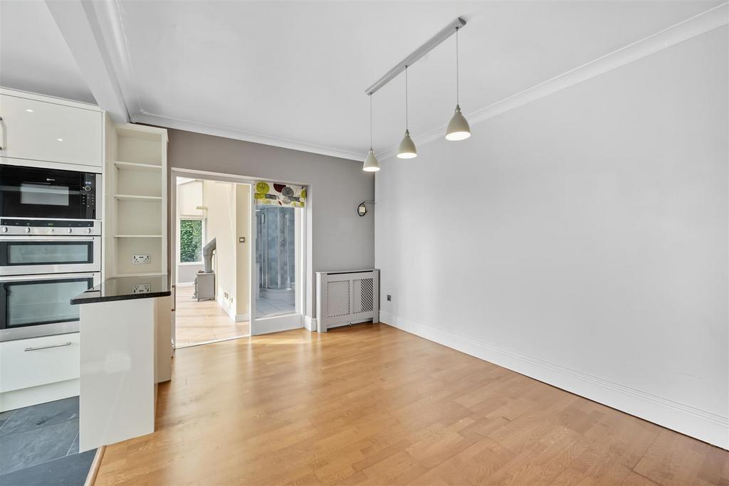 Dining Room.jpg