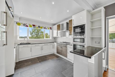 undefined, Lea Shaw, Holloway DE4