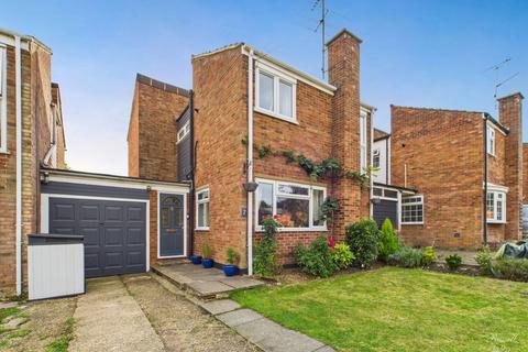 3 bedroom link detached house for sale, Greenfields, Adstock