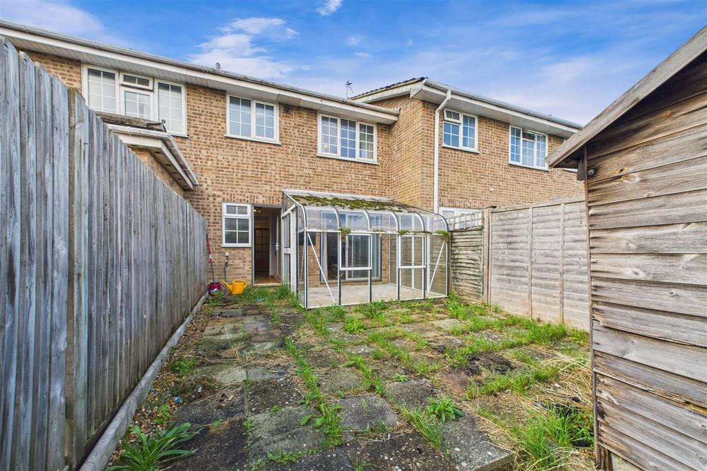 CAM01894 G0-PR0221-STILL026.jpg