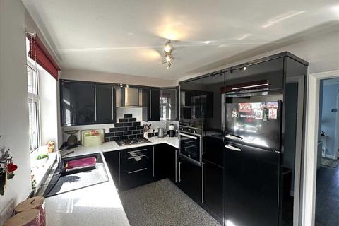 7 Oundle Close, Scunthorpe, DN16 3QR