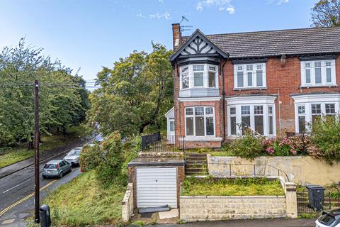 3 bedroom flat for sale, Linton Road, Hastings