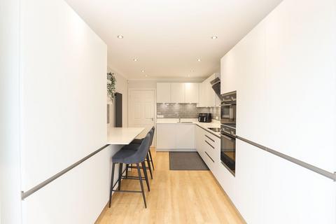 28 Bishop Gardens, Sheffield, S13 7EX