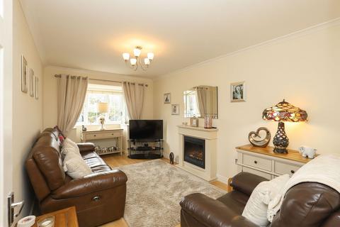 28 Bishop Gardens, Sheffield, S13 7EX
