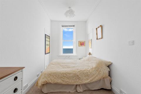 2 bedroom flat for sale, Marine Parade, West Sussex BN11