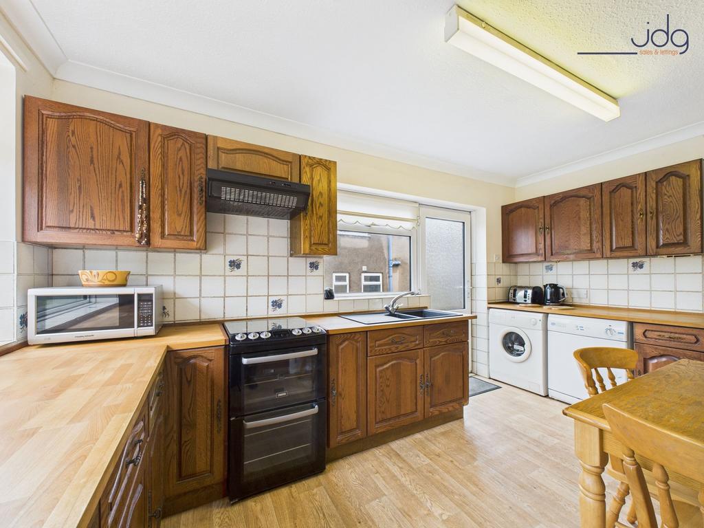 Bright and Airy Kitchen