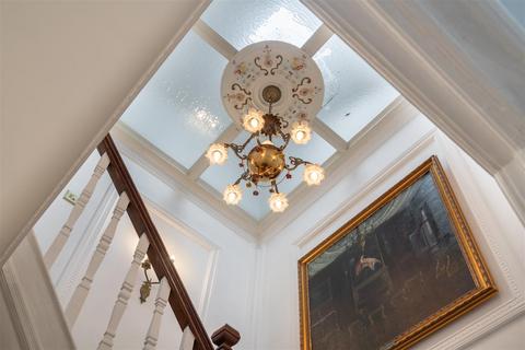 6 bedroom detached house for sale, Talbot Road, Leeds LS8