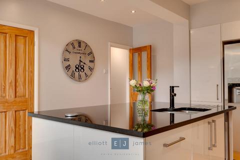 4 bedroom semi-detached house for sale, Scotland Road, Buckhurst Hill IG9