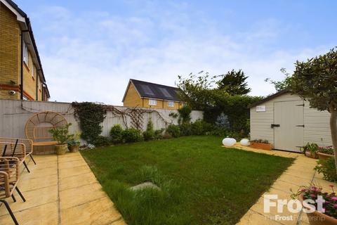 4d Holywell Way, Staines-upon-thames, TW19 7SH