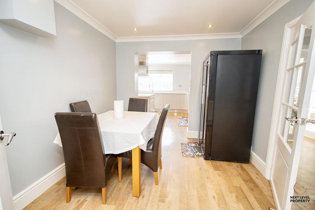 Breakfast Room