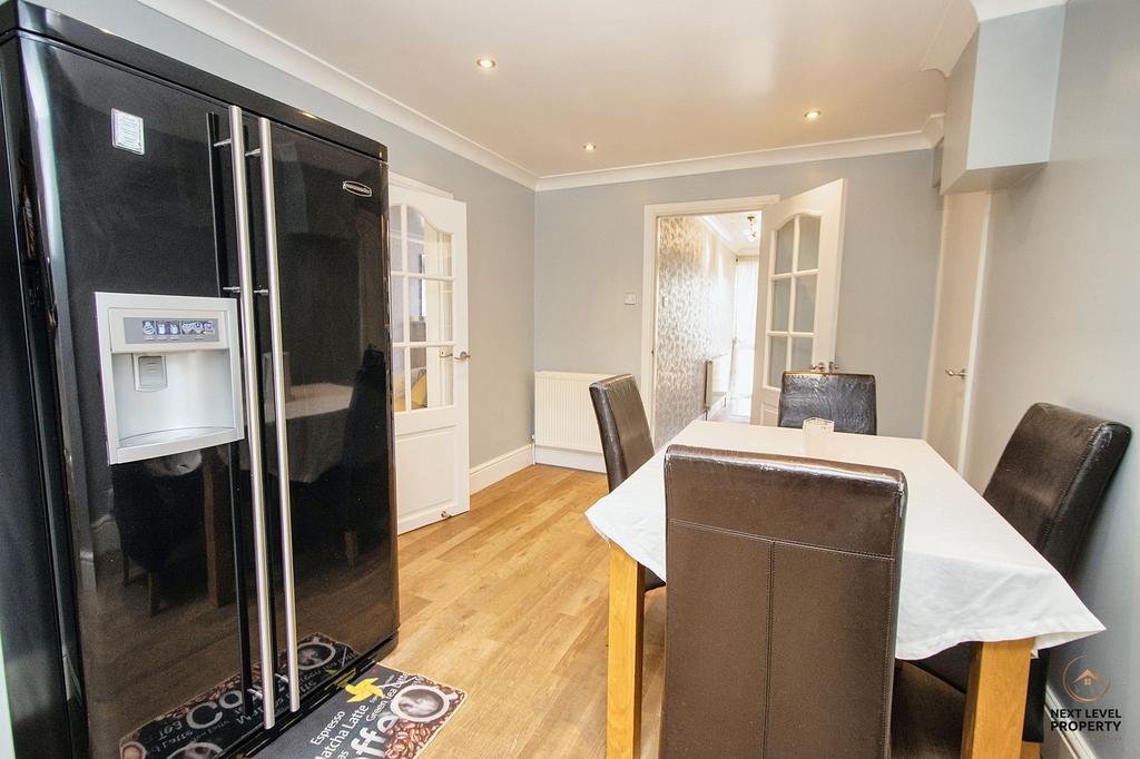 Breakfast Room