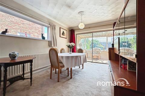 4 bedroom detached house for sale, Kevins Drive, Yateley, Hampshire