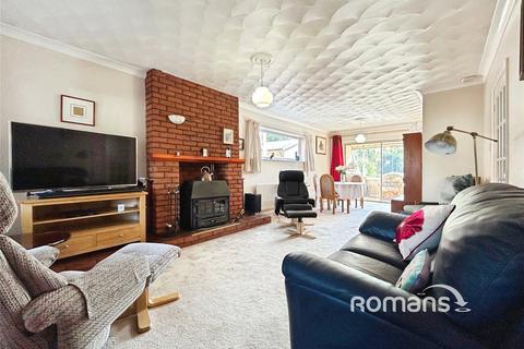 4 bedroom detached house for sale, Kevins Drive, Yateley, Hampshire