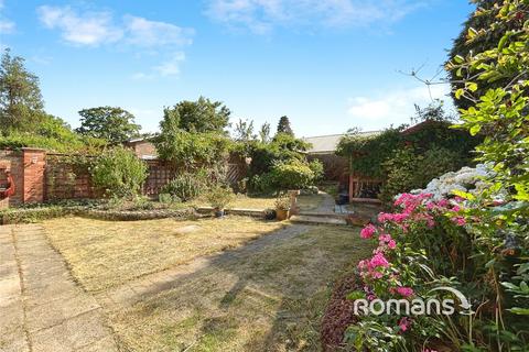 4 bedroom detached house for sale, Kevins Drive, Yateley, Hampshire