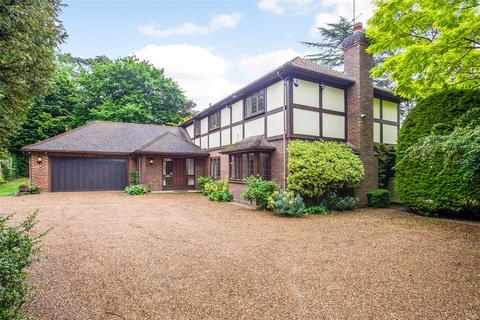 4 bedroom detached house to rent, Fairmile Lane,  Cobham