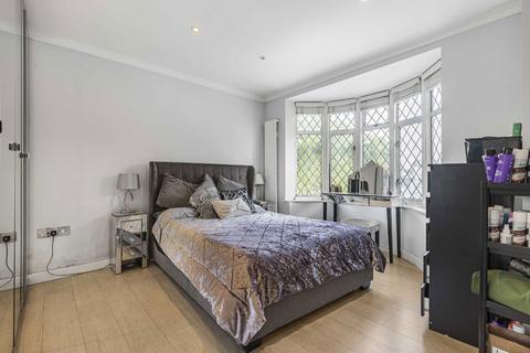 4 bedroom bungalow for sale, Cadbury Road, Sunbury-On-Thames TW16