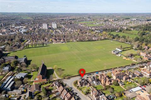 6 bedroom detached house for sale, Pemberley Avenue, Bedford