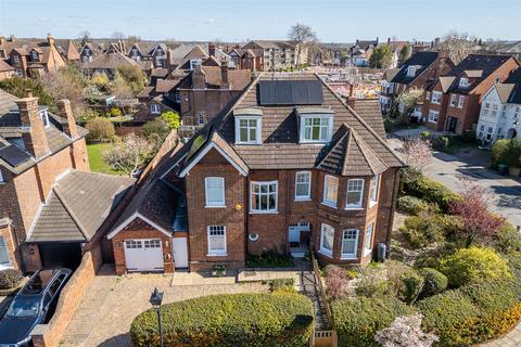 6 bedroom detached house for sale, Pemberley Avenue, Bedford