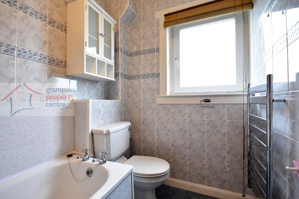 Bathroom .JPG