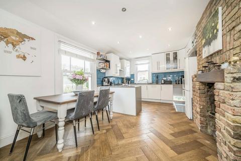 4 bedroom maisonette for sale, Moring Road, London SW17