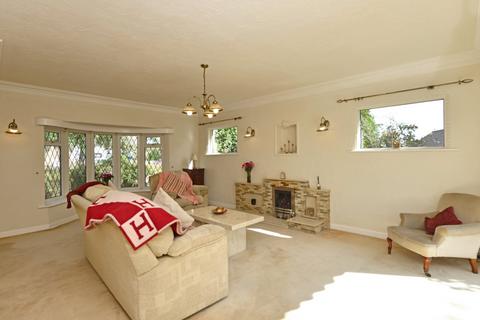 3 bedroom bungalow for sale, Moorhouse Drive, Birkenshaw, Bradford, West Yorkshire, BD11