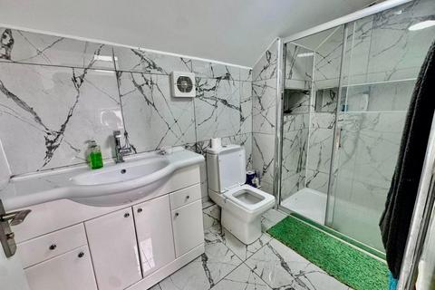 1 bedroom in a house share to rent, Bank Street, Ossett