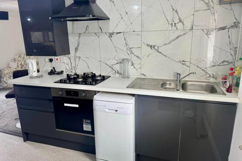 1 bedroom in a house share to rent, Bank Street, Ossett