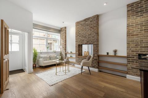 4 Adam & Eve Mews, London, W8 6UJ