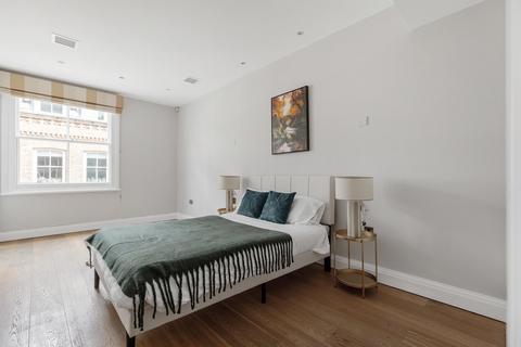 4 Adam & Eve Mews, London, W8 6UJ
