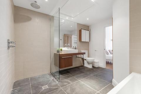 4 Adam & Eve Mews, London, W8 6UJ