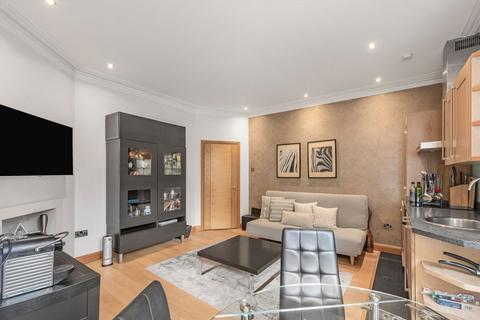 1 bedroom flat for sale, Essendine Mansions, London W9