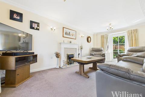 undefined, Spruce Road, Aylesbury HP19