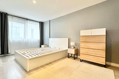 2 bedroom apartment to rent, Westgate Apartments, Western Gateway, London E16
